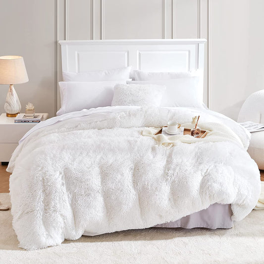 "Luxurious White Faux Fur Duvet Cover - Ultra Soft Shaggy Comforter with Velvet Reverse & Zipper Closure - King Size"